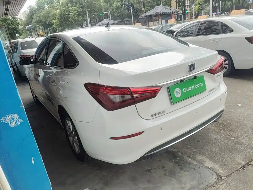 Changan Eado — миниатюра 5