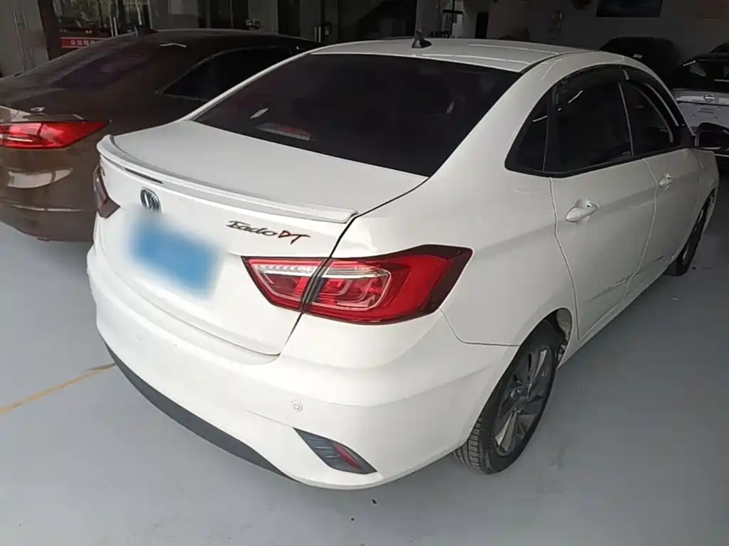 Changan Eado DT — миниатюра 7