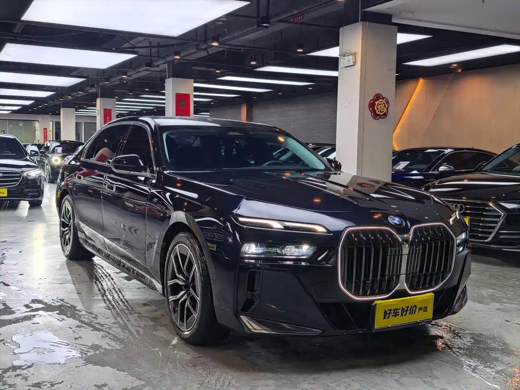 BMW 7 Series 2024