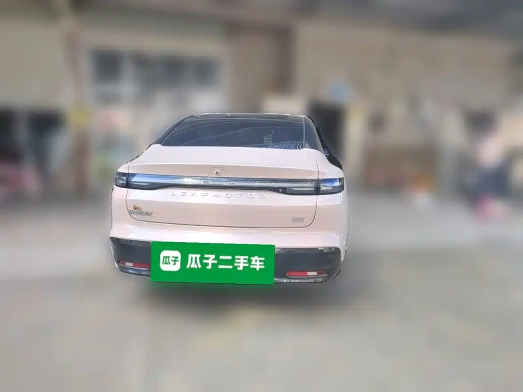 Leapmotor Leapmotor B01 — миниатюра 3
