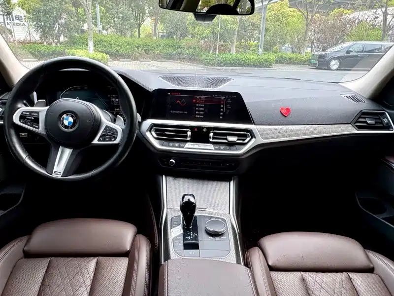 BMW 3 Series — миниатюра 4