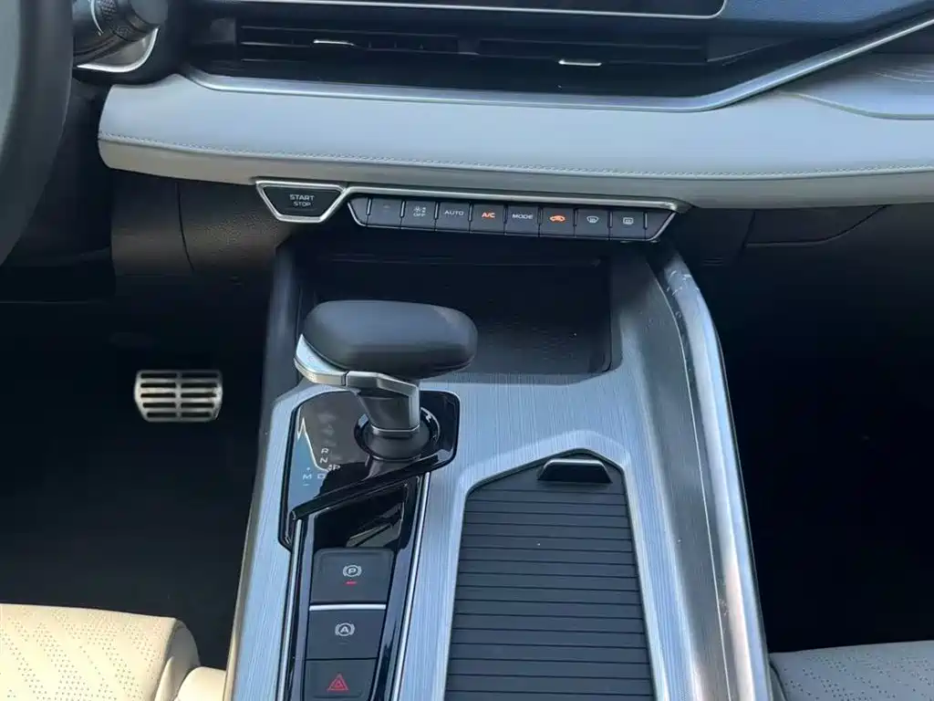 GEELY AUTOMOBILE XINGRUI