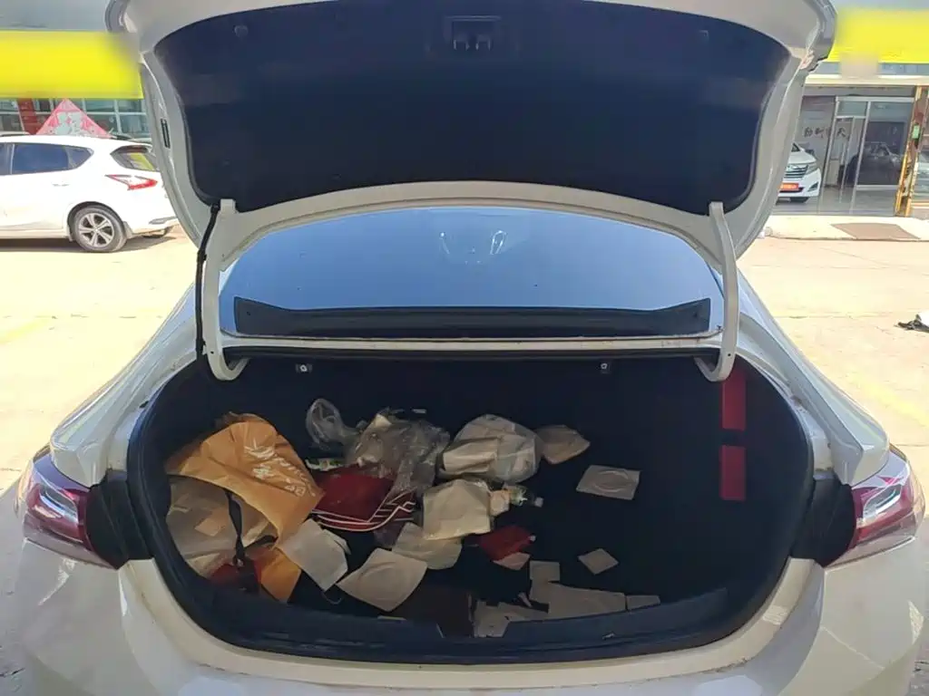 Chevrolet Malibu XL — миниатюра 19