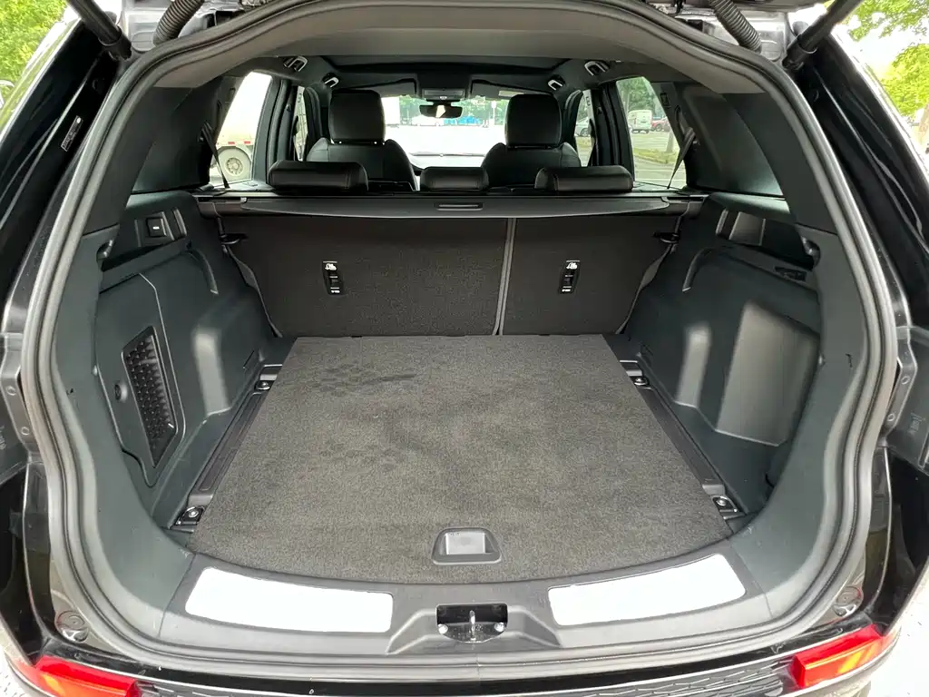 LAND ROVER DISCOVER SPORTS