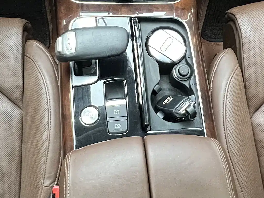Audi A8 — миниатюра 16