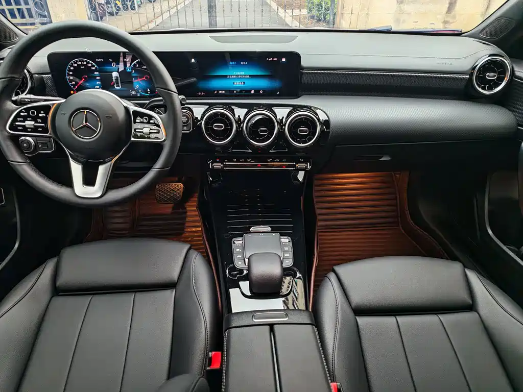 Mercedes-Benz A-Class — миниатюра 6