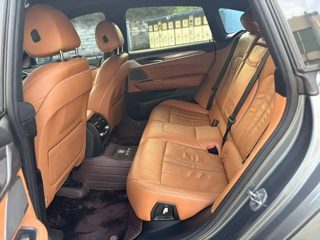 BMW 6 Series GT — миниатюра 8