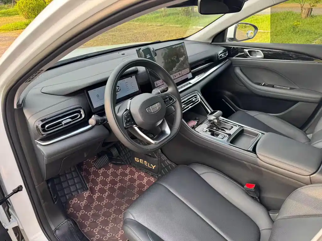 Geely Emgrand — миниатюра 20