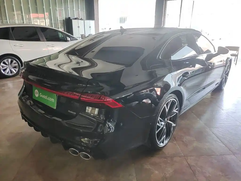 Audi A7L — миниатюра 7