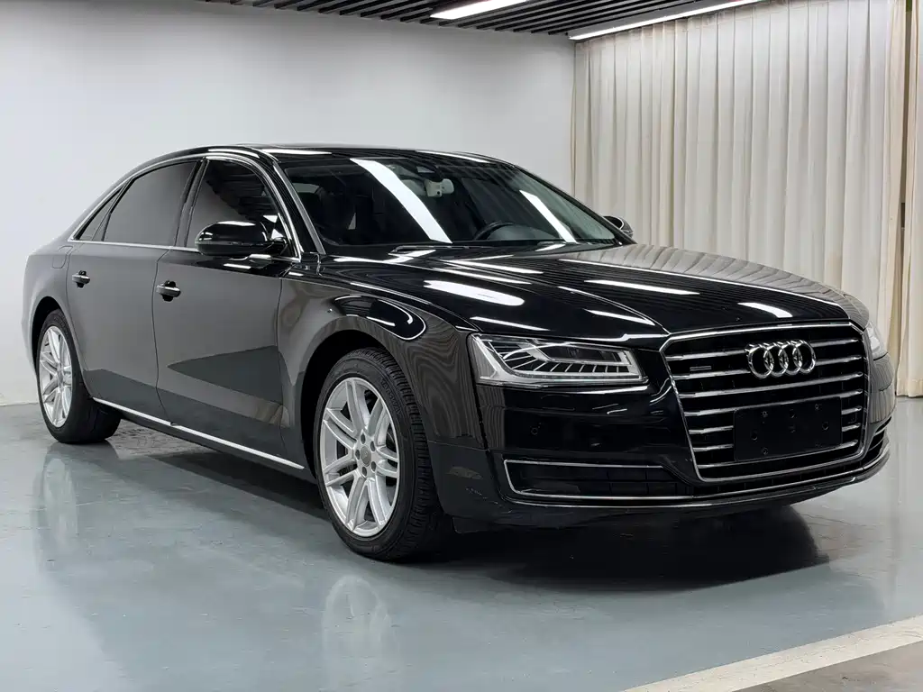 Audi A8 — миниатюра 3