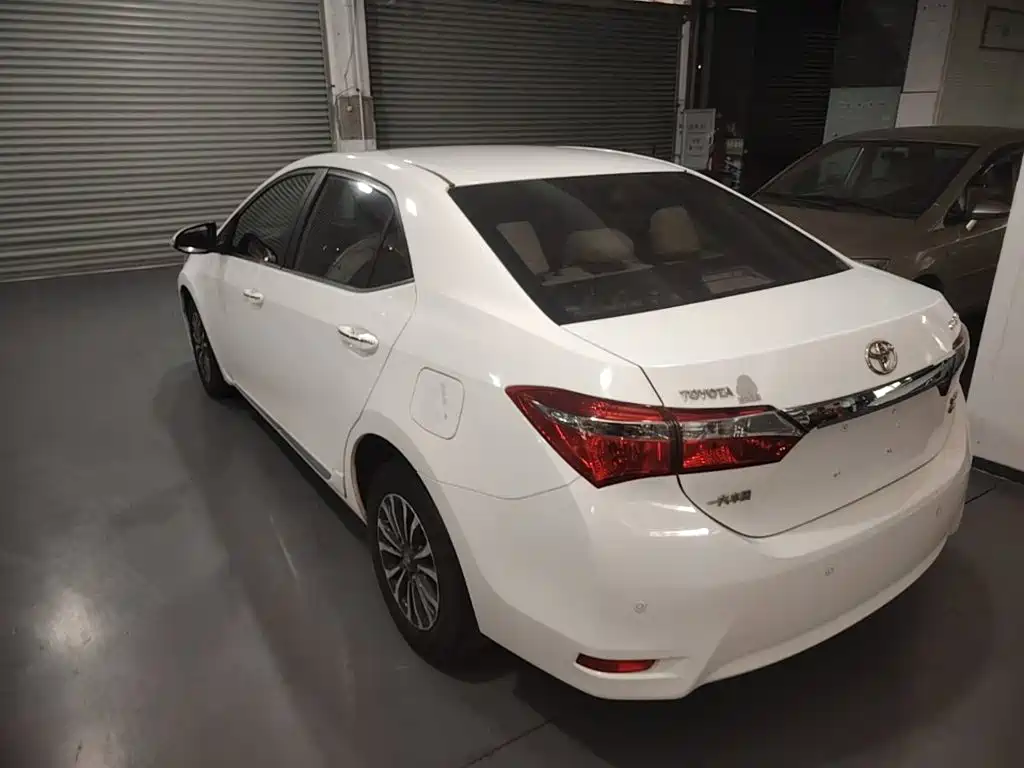Toyota Corolla — миниатюра 5