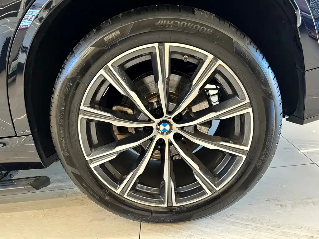 BMW X5 — миниатюра 24