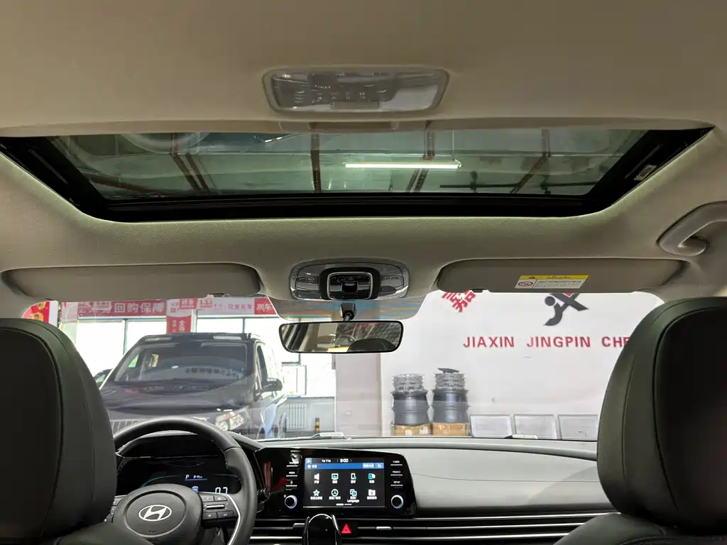 Hyundai Elantra — миниатюра 25