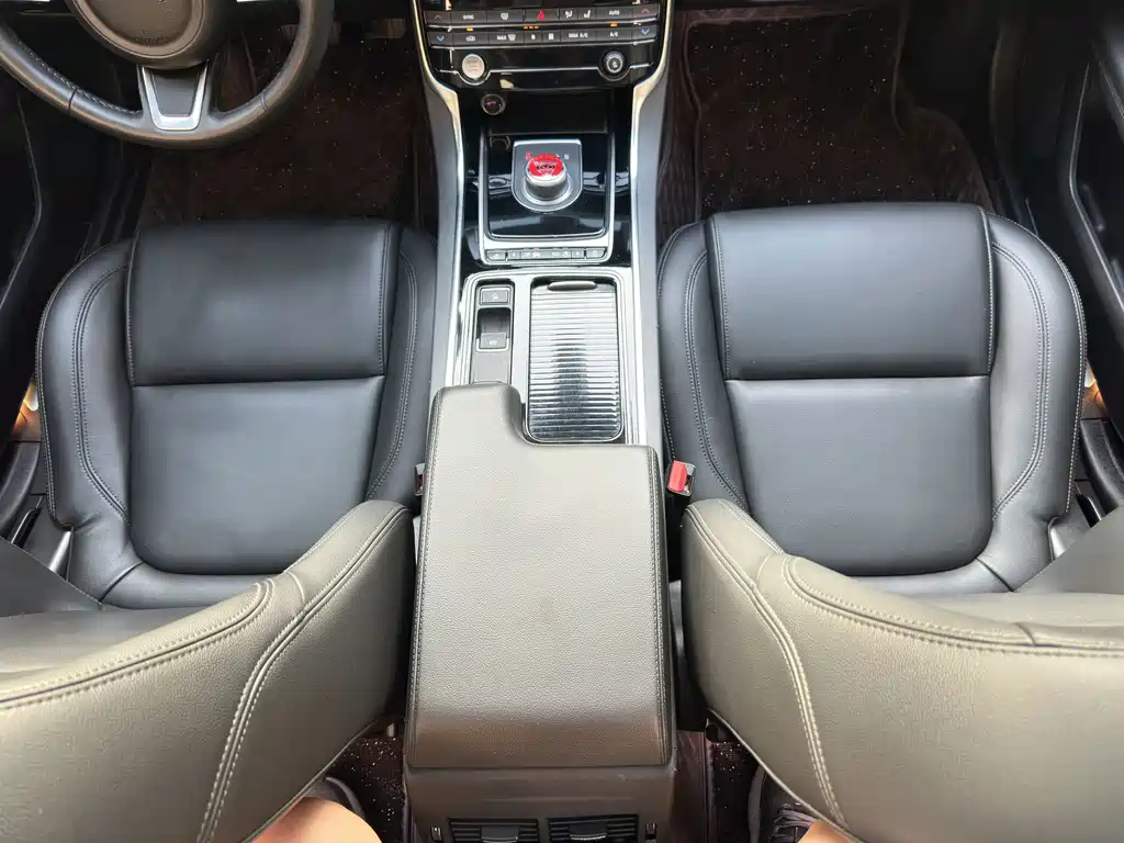 Jaguar XFL — миниатюра 14