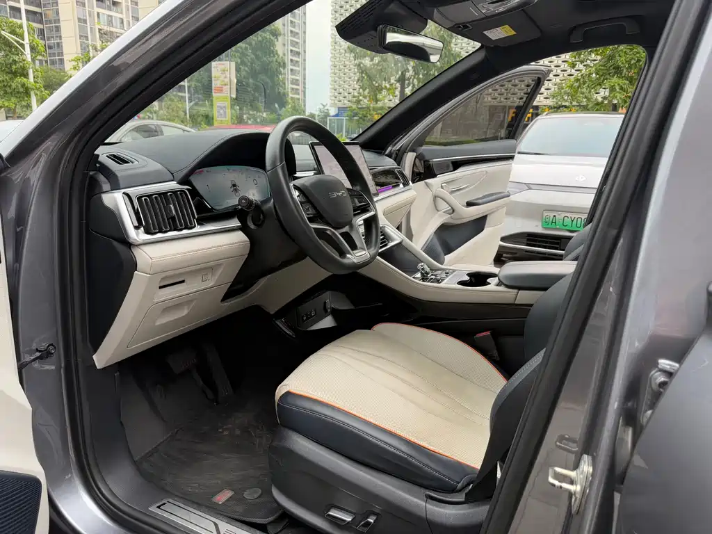 BYD PLUS New Energy — миниатюра 7