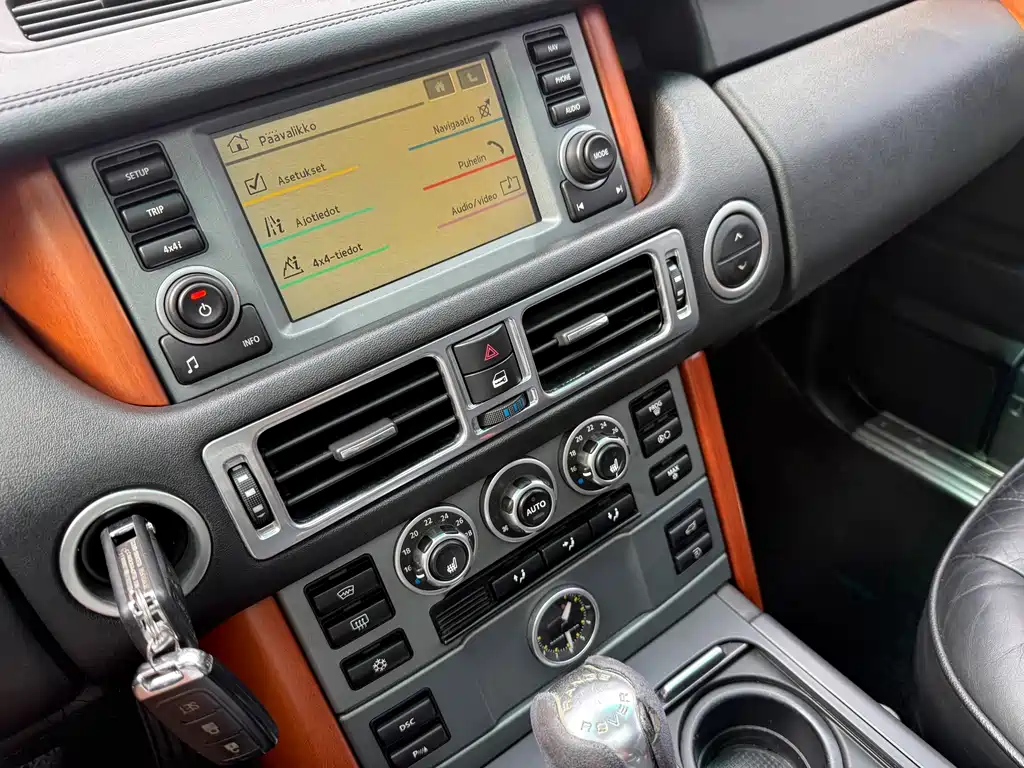 Land Rover Range Rover — миниатюра 25