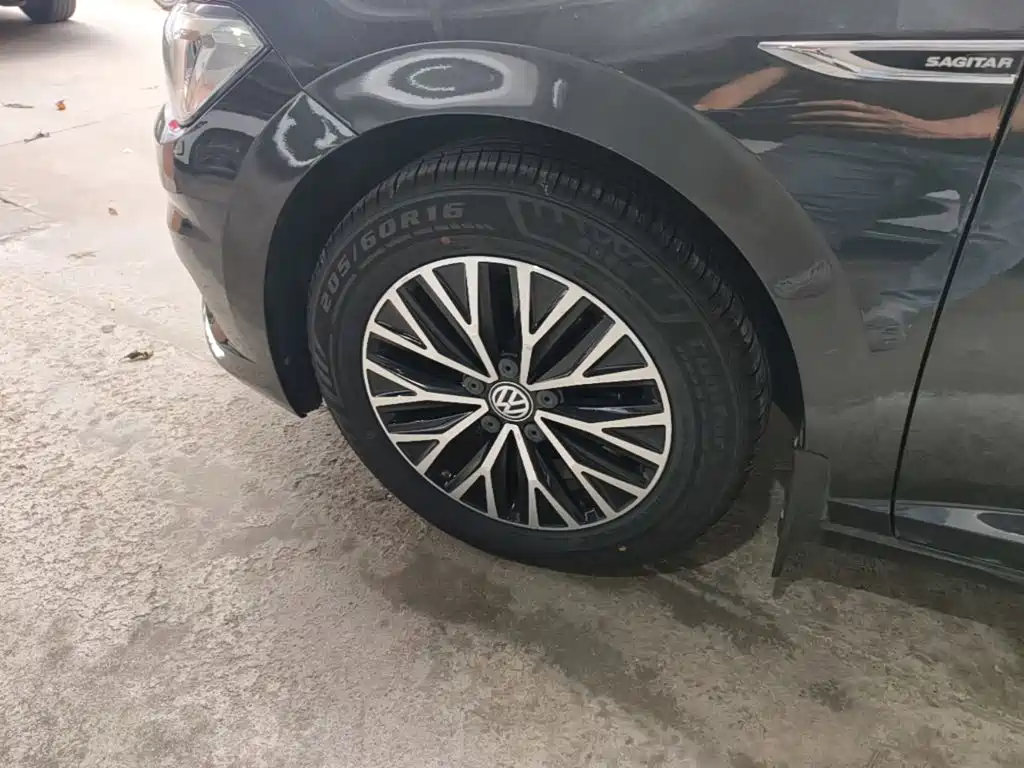 Volkswagen Sagitar — миниатюра 23