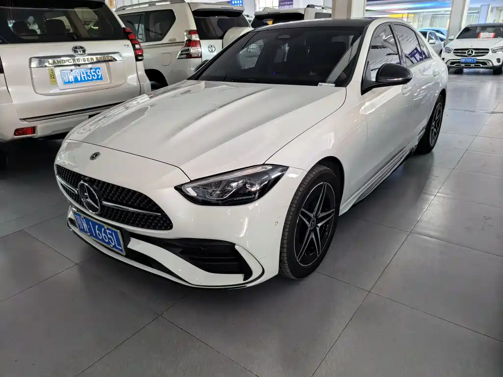 Mercedes-Benz C-Class 2024