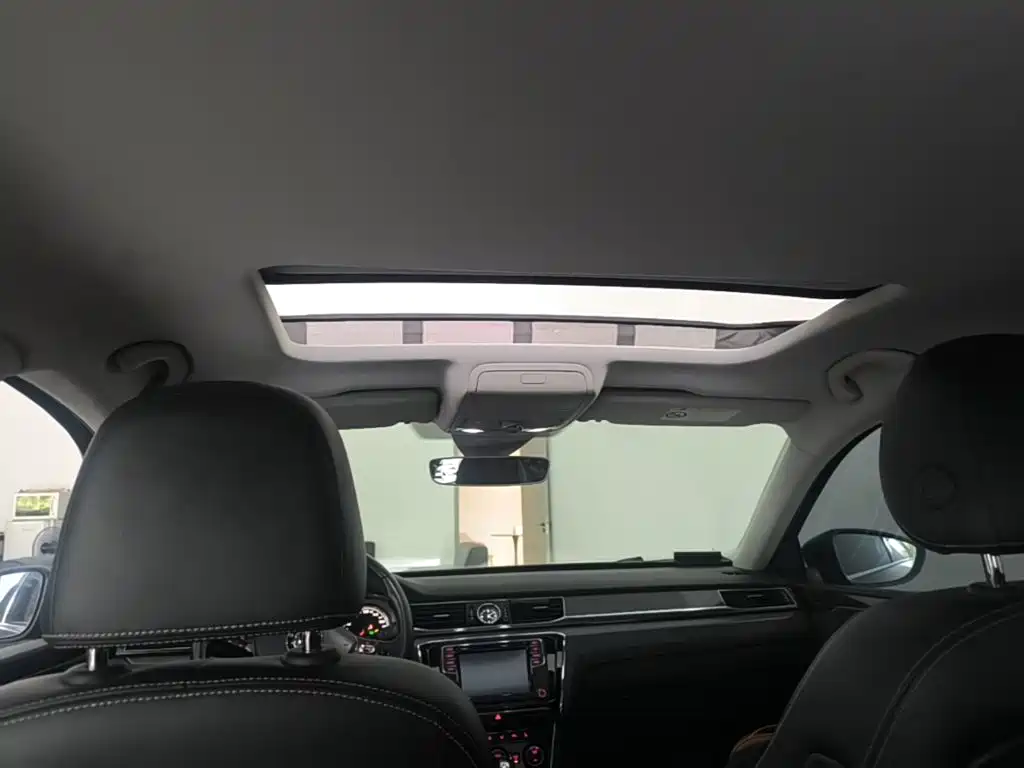 Volkswagen Passat — миниатюра 18