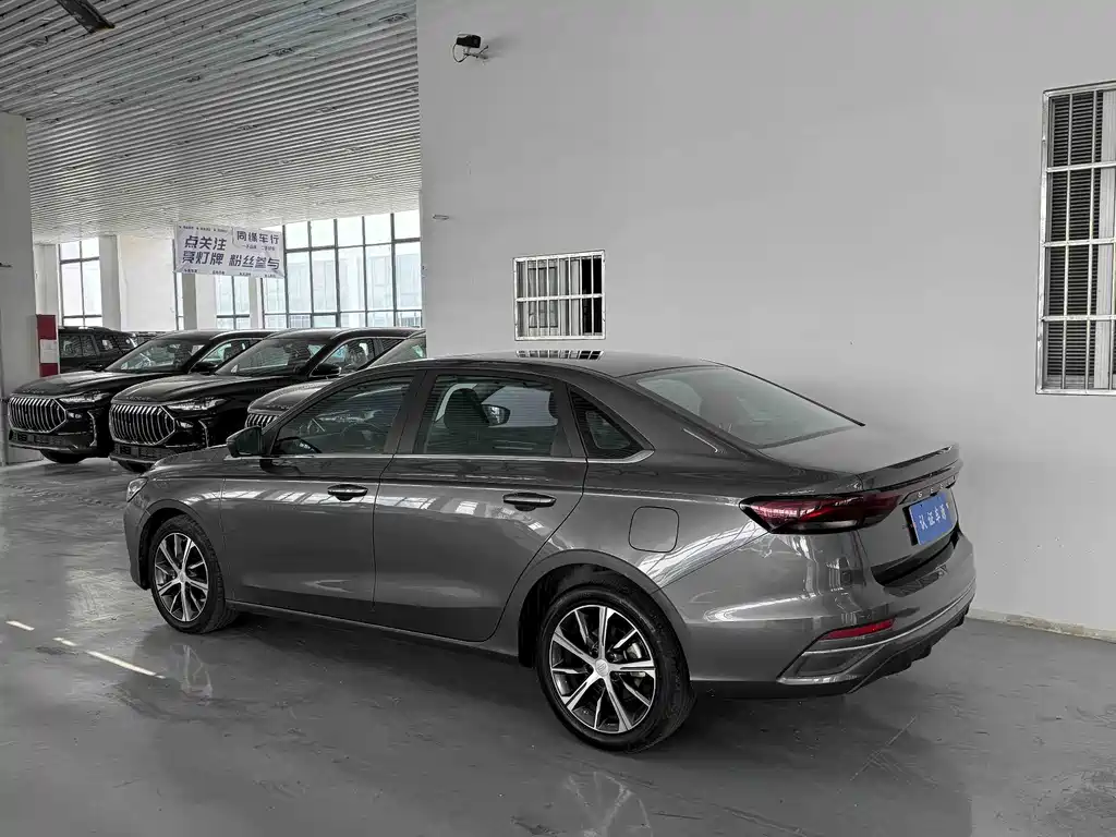 Geely Emgrand — миниатюра 3