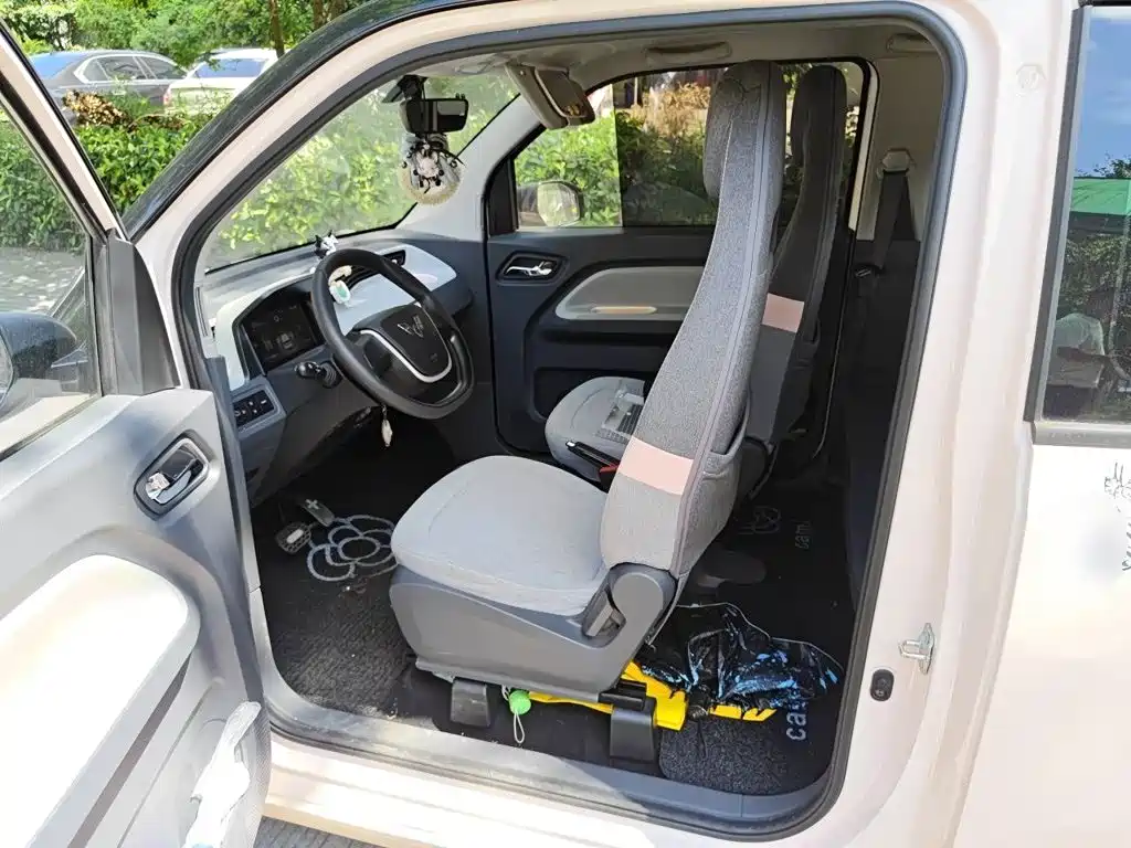 Wuling MINIEV — миниатюра 11