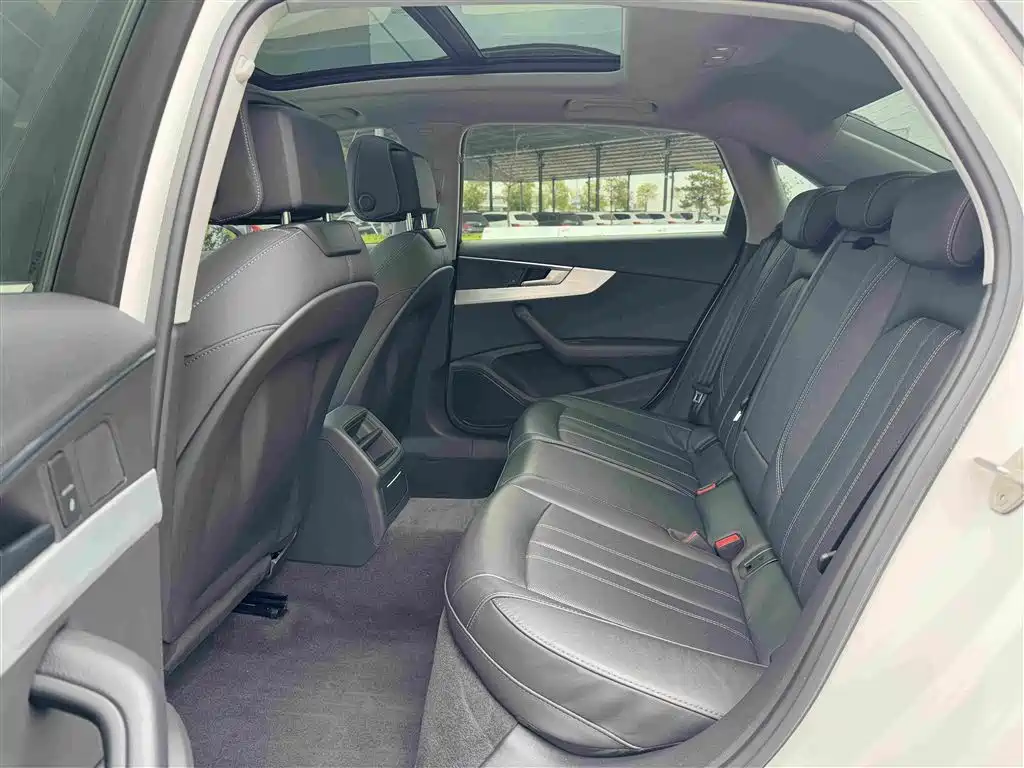 Audi A4L — миниатюра 10