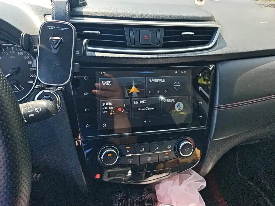 Nissan Qashqai — миниатюра 13