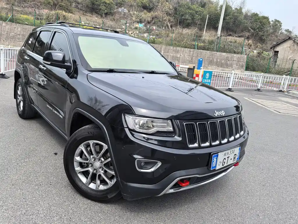 Jeep Grand Cherokee (Import) 2014