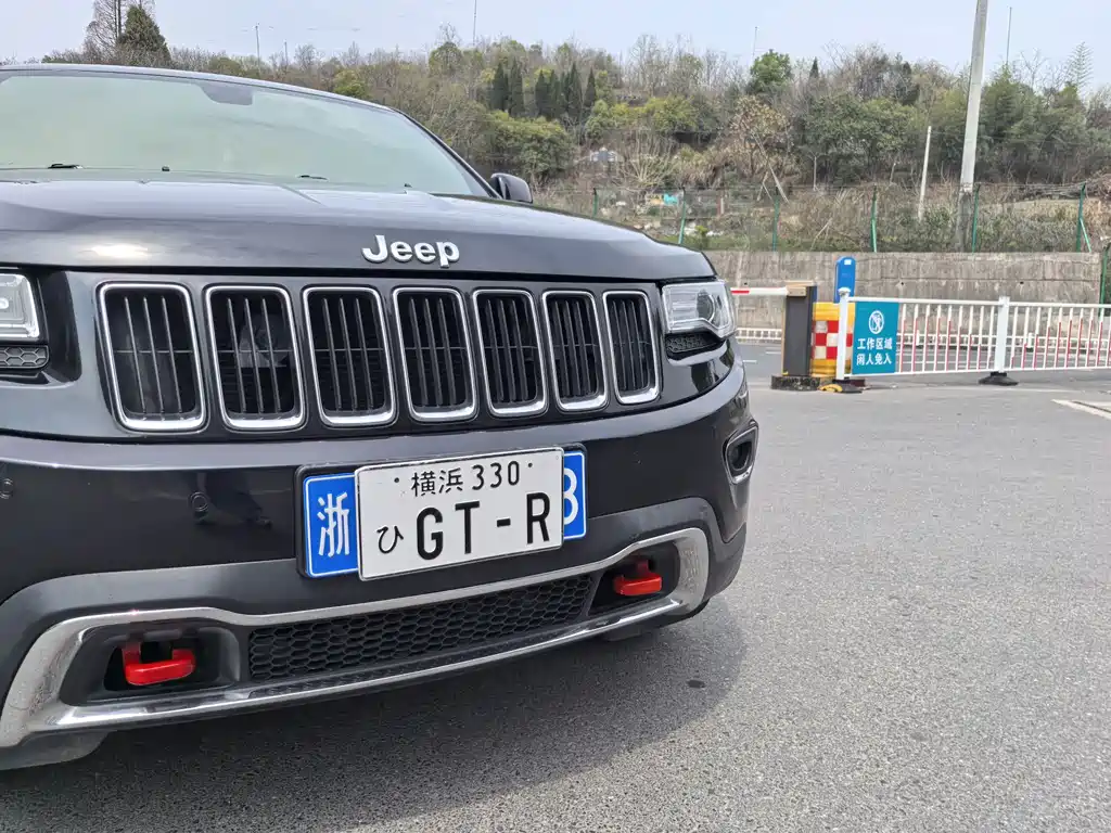 Jeep Grand Cherokee (Import) 3.0L Comfort Enjoy Navigation Edition, фото 4