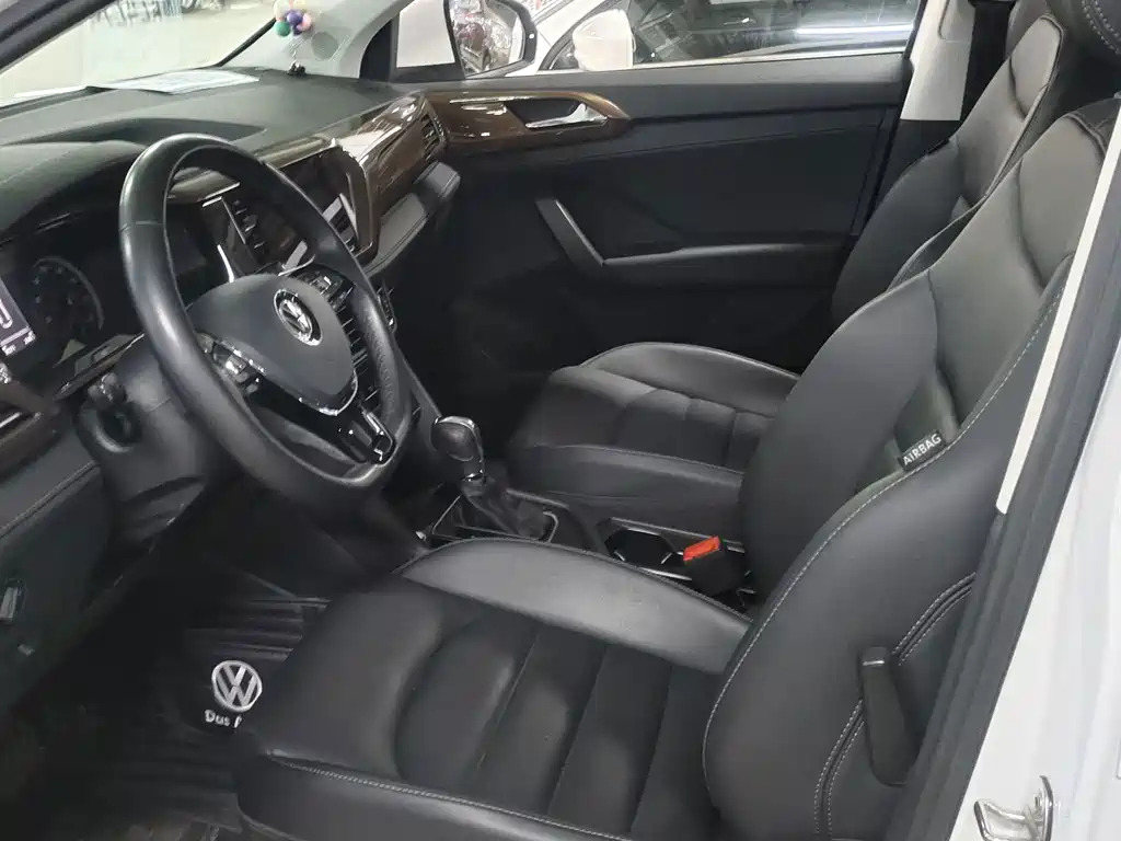 Volkswagen Tharu — миниатюра 5