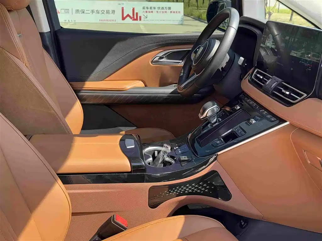 Hongqi Hongqi HQ9 PHEV — миниатюра 22
