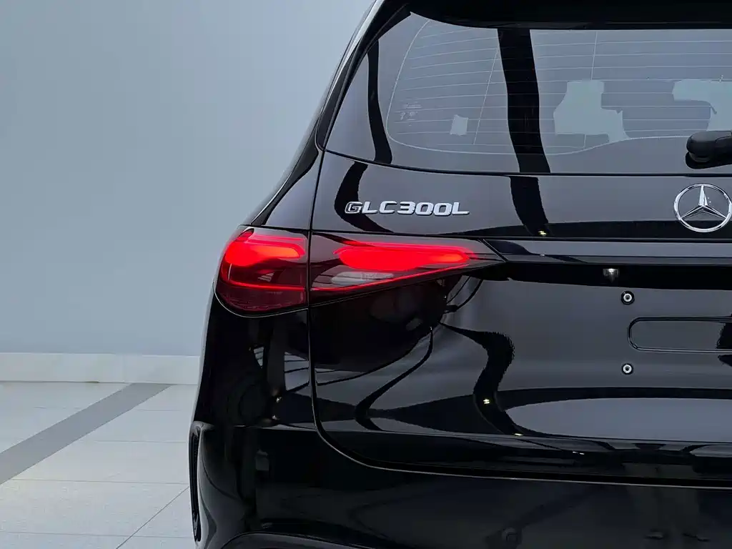Mercedes-Benz GLC — миниатюра 9