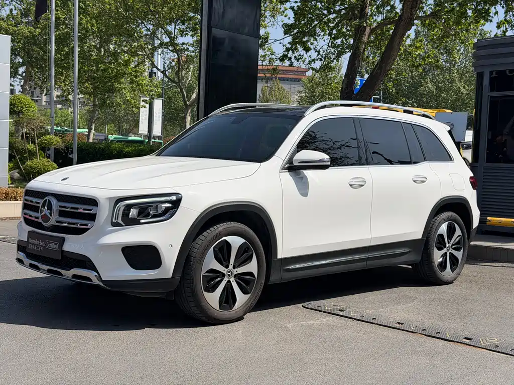Mercedes-Benz GLB 2023