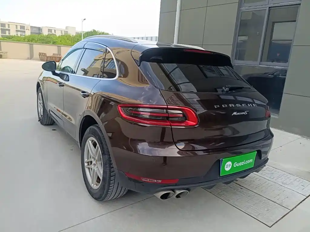 Porsche Macan — миниатюра 5