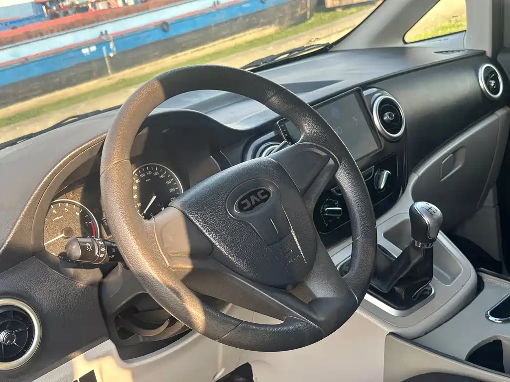 JAC Refine Refine M3 — миниатюра 5