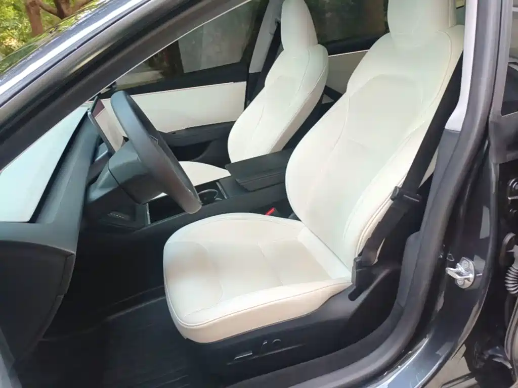 Tesla Model 3 — миниатюра 15