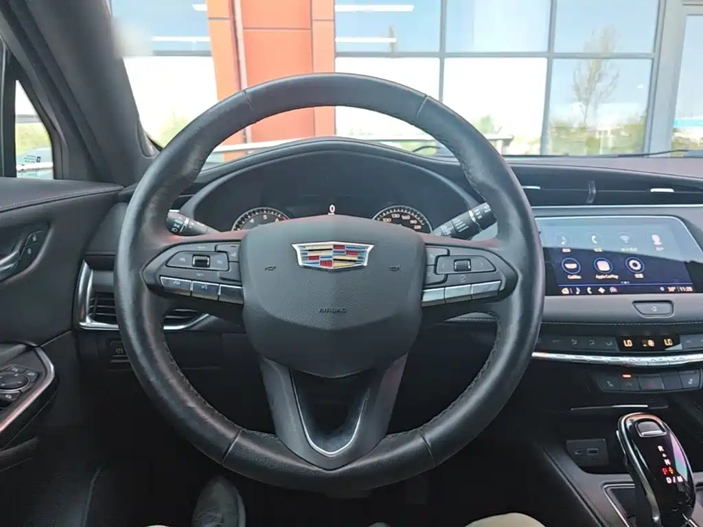 Cadillac XT4 — миниатюра 11