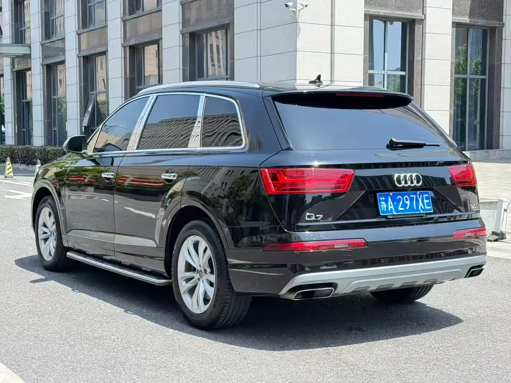 Audi Q7 — миниатюра 3