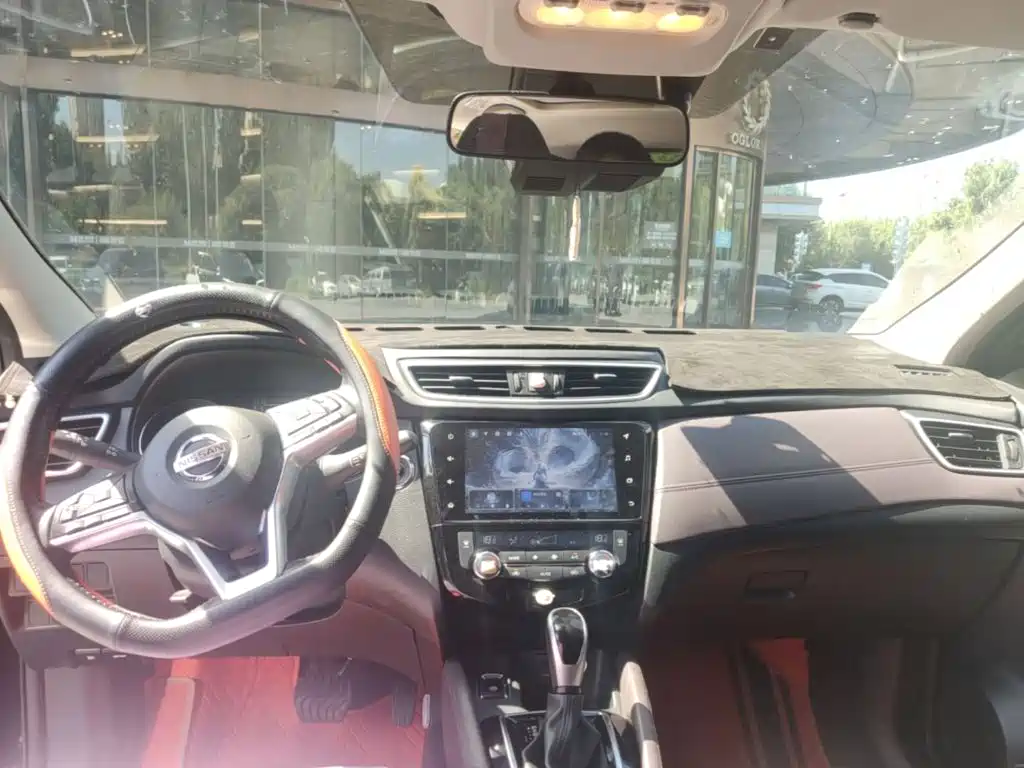 Nissan Qashqai — миниатюра 12