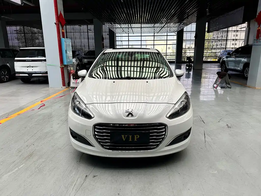 Peugeot 308 — миниатюра 2