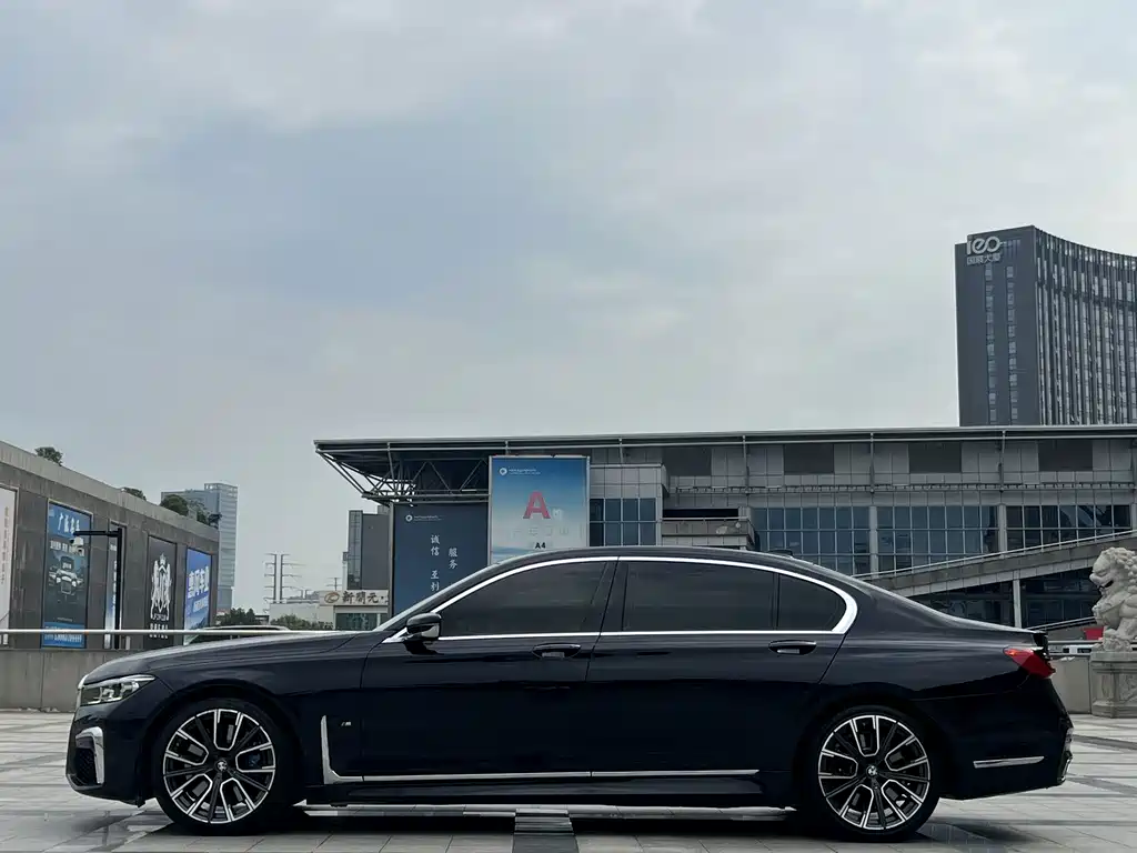 BMW 7 Series 7 2021 740Li Lead Luxury