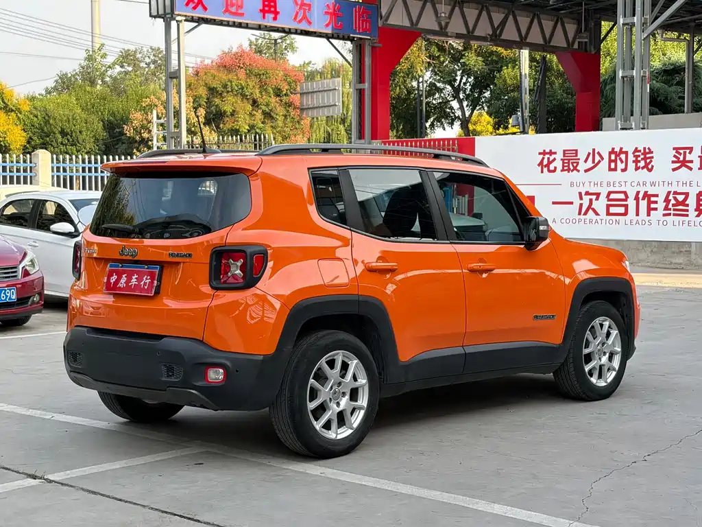 Jeep Renegade — миниатюра 17