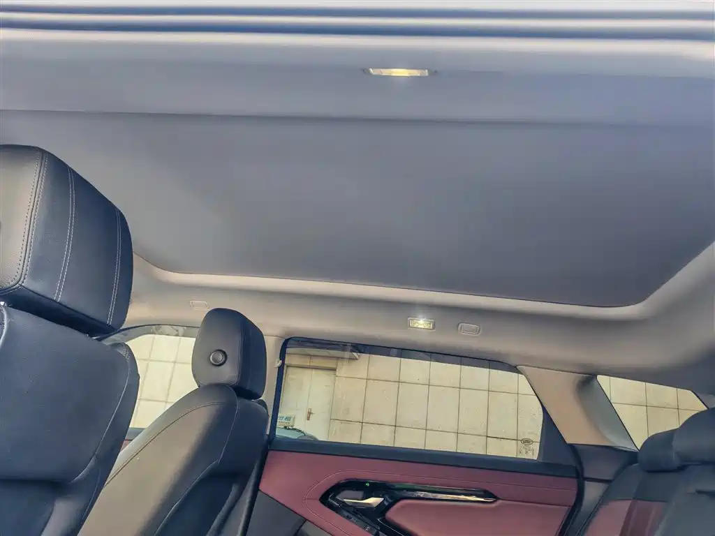 Land Rover Evoque PHEV — миниатюра 10