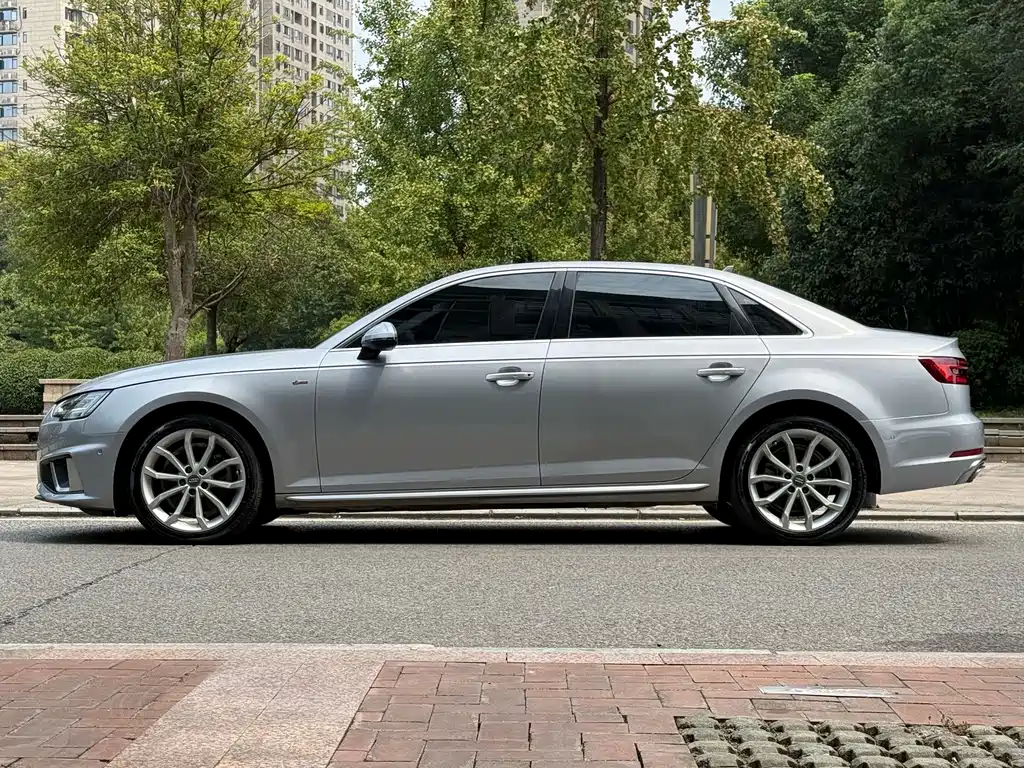 Audi A4L — миниатюра 7