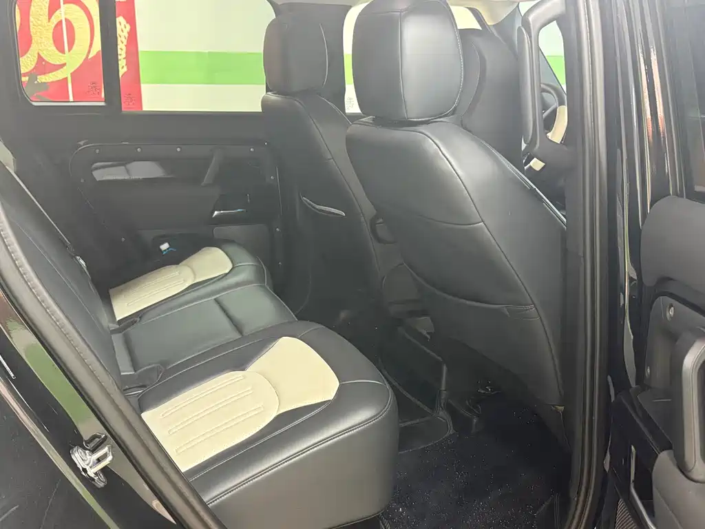 Land Rover Defender — миниатюра 13