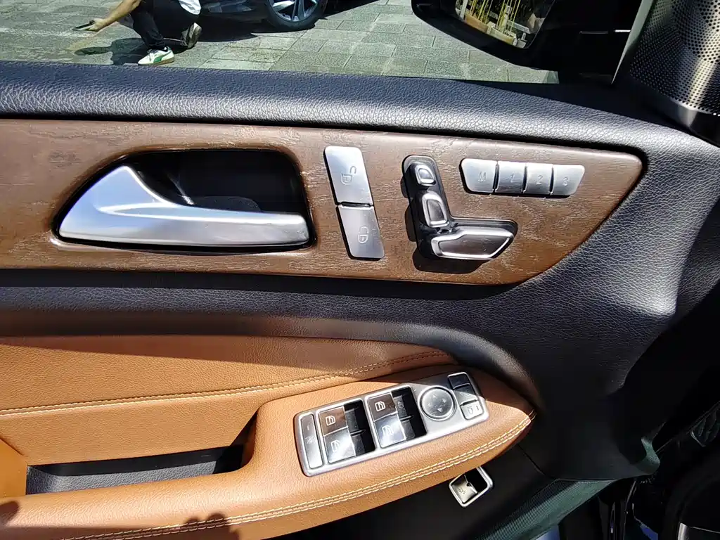 Mercedes-Benz GLE AMG — миниатюра 43