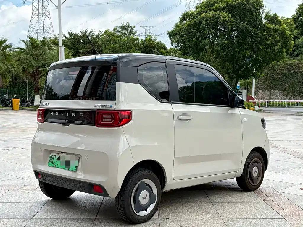 Wuling MINIEV — миниатюра 9