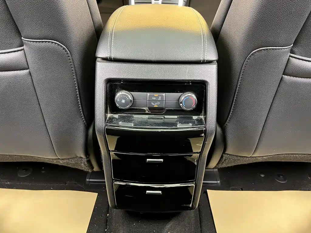 Ford Edge — миниатюра 37