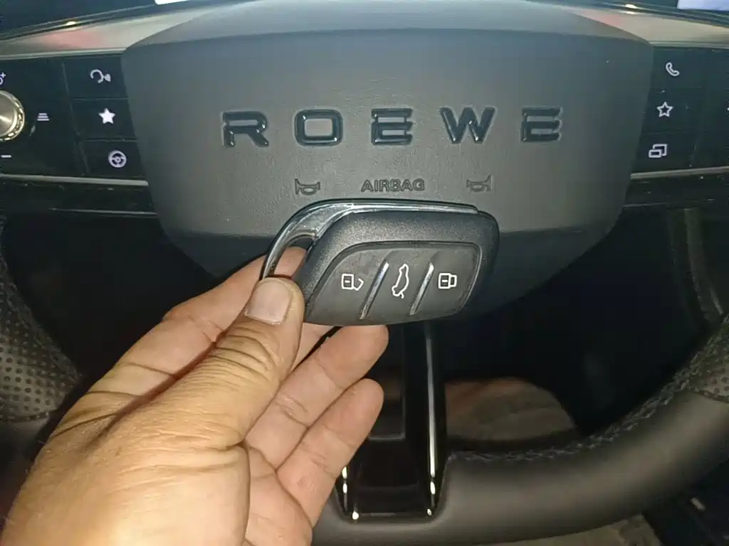 Roewe RX5 — миниатюра 9