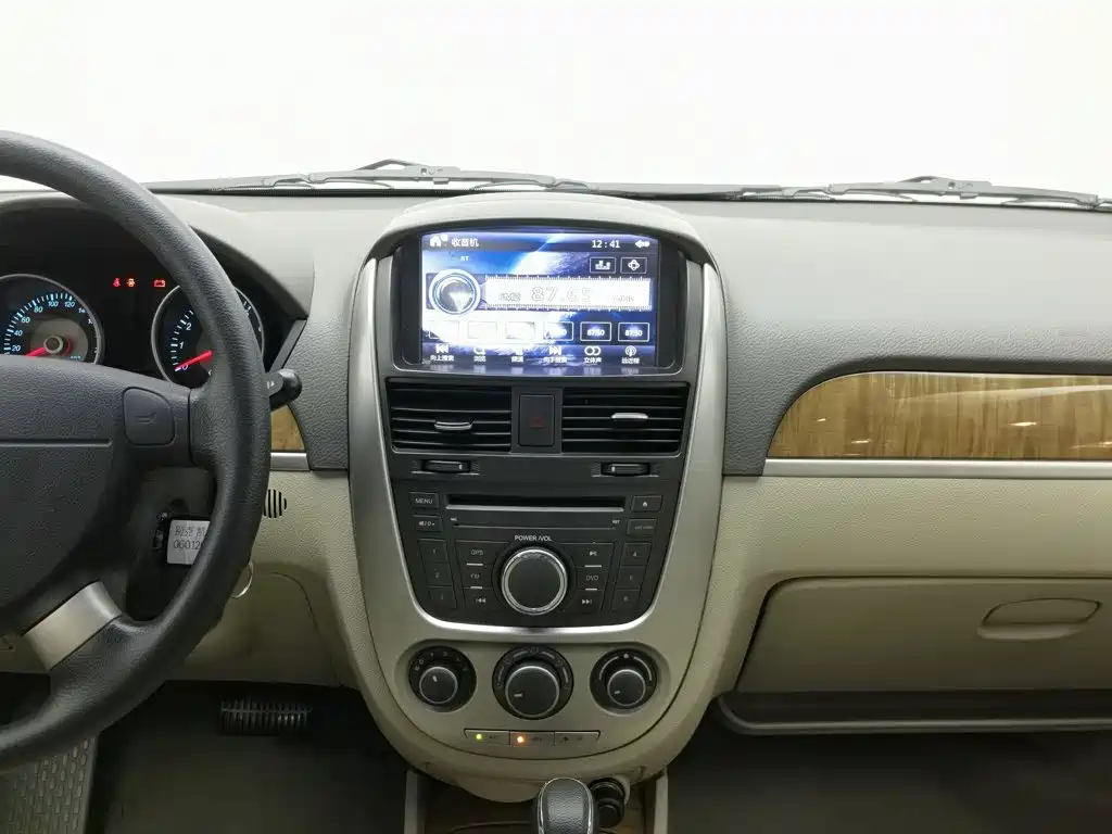 Buick Excelle — миниатюра 12